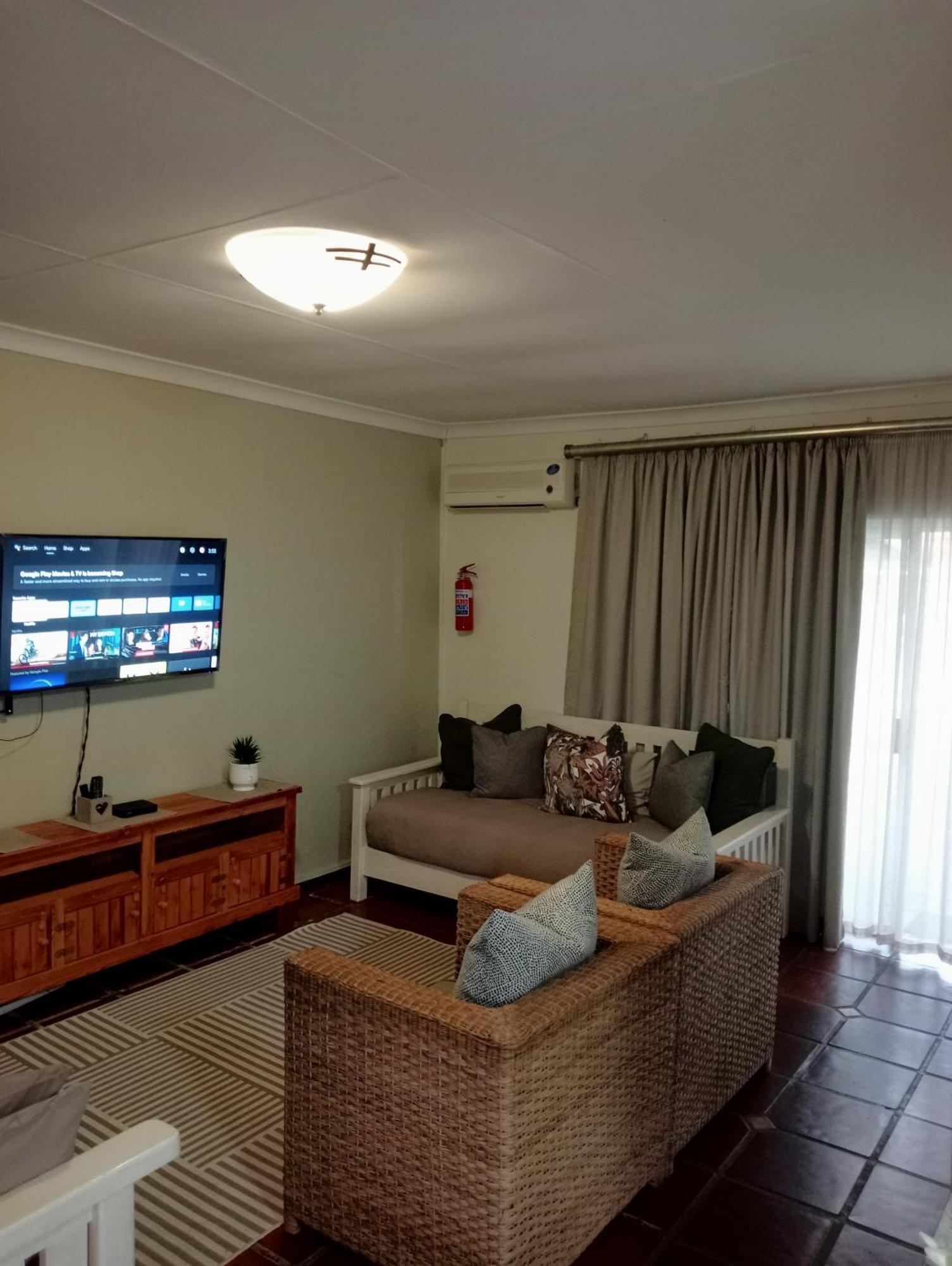 A Cherry Lane Self Catering And B&B Блоемфонтейн Екстериор снимка