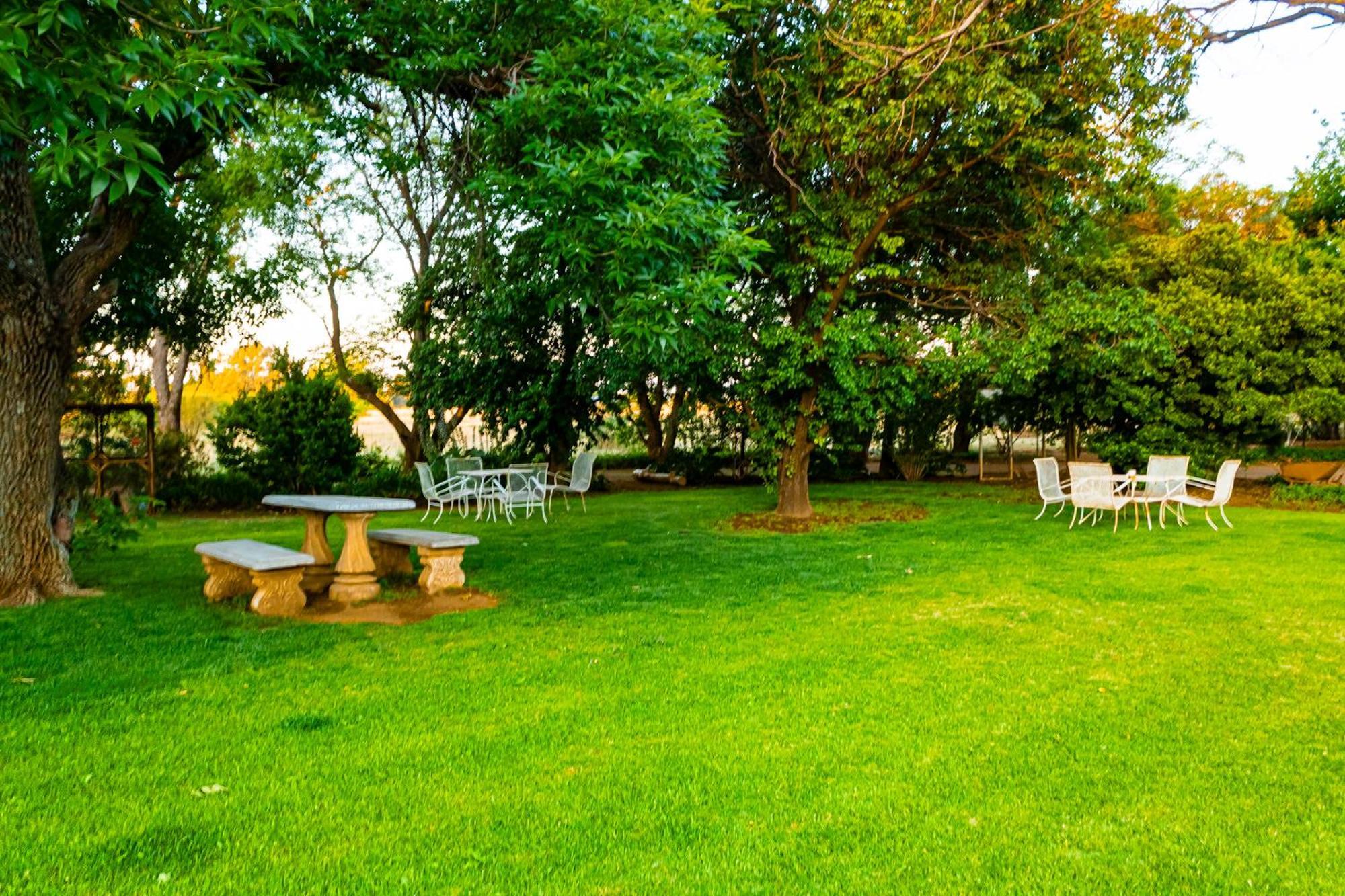 A Cherry Lane Self Catering And B&B Блоемфонтейн Екстериор снимка