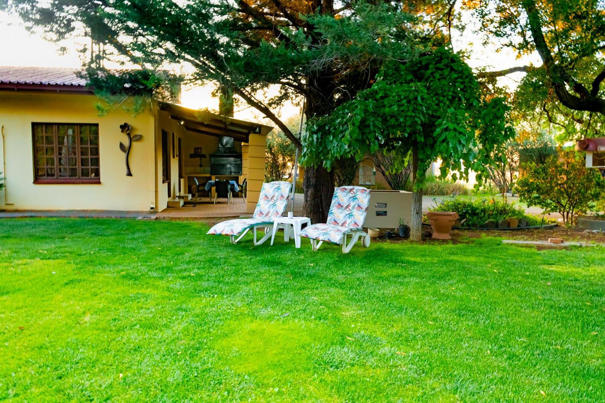 A Cherry Lane Self Catering And B&B Блоемфонтейн Екстериор снимка